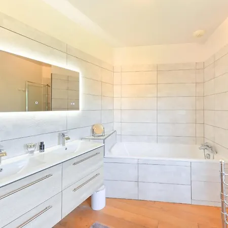 Newly Renovated Fort With Panoramic Landscape View Jacuzzi & Billiard