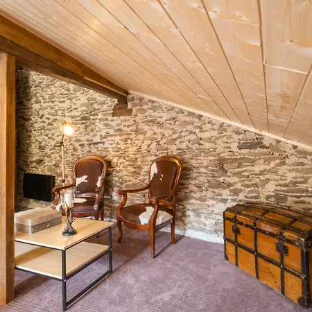 Newly Renovated Fort With Panoramic Landscape View Jacuzzi & Billiard Villa *
