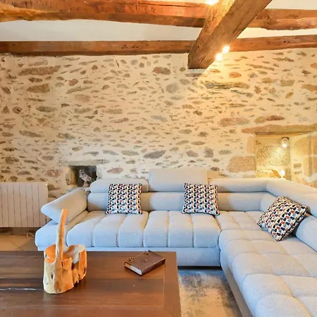 Newly Renovated Fort With Panoramic Landscape View Jacuzzi & Billiard Villa Leynhac