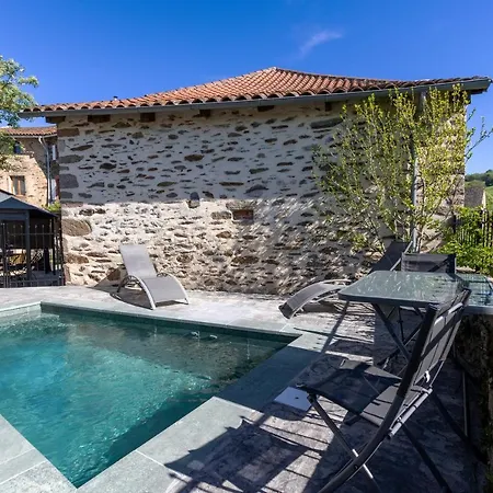 Newly Renovated Fort With Panoramic Landscape View Jacuzzi & Billiard Villa *