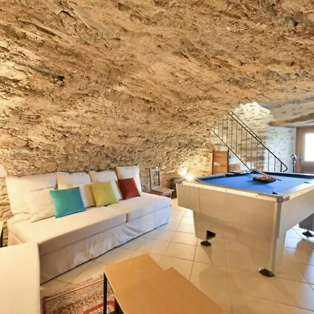 بيت للعطل Newly Renovated With Panoramic Landscape View Jacuzzi & Billiard *
