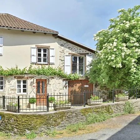Newly Renovated With Panoramic Landscape View Jacuzzi & Billiard