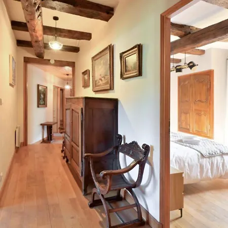 Newly Renovated With Panoramic Landscape View Jacuzzi & Billiard