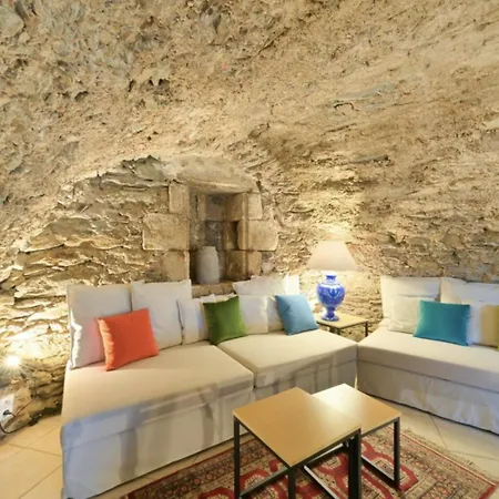 بيت للعطل Newly Renovated With Panoramic Landscape View Jacuzzi & Billiard Leynhac